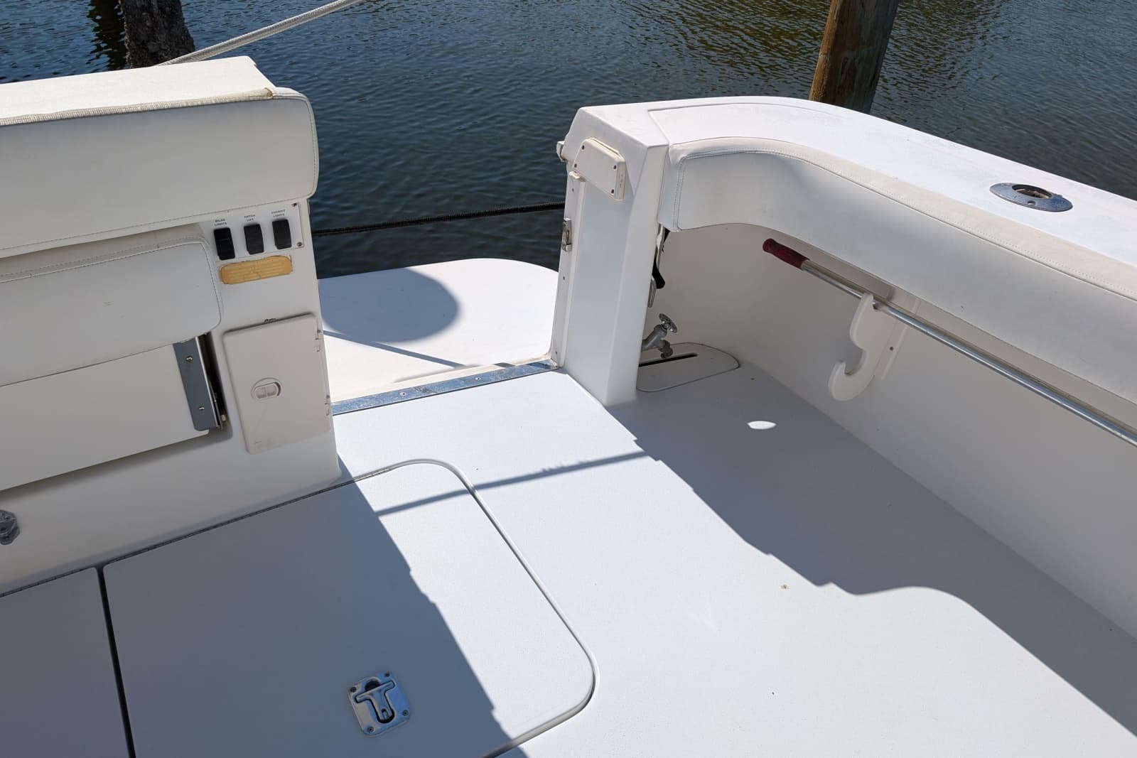 1999 Sea Ray 370 Express Cruiser - Photo 32