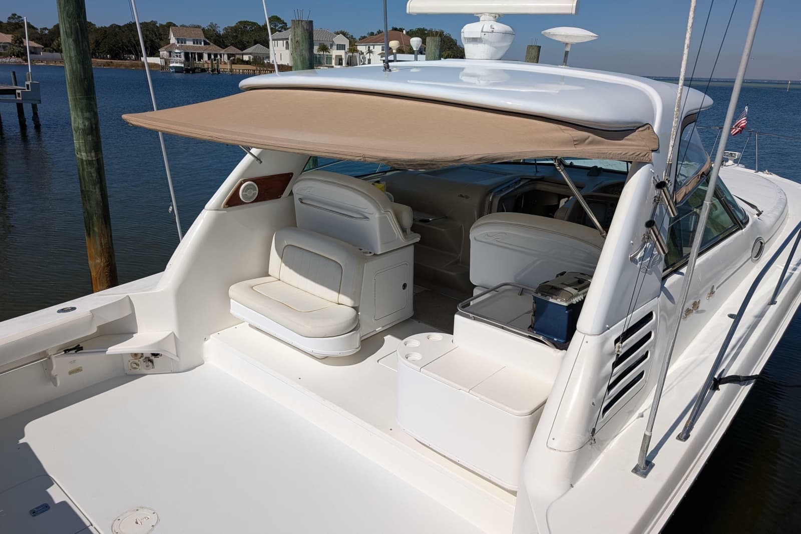 1999 Sea Ray 370 Express Cruiser - Photo 19