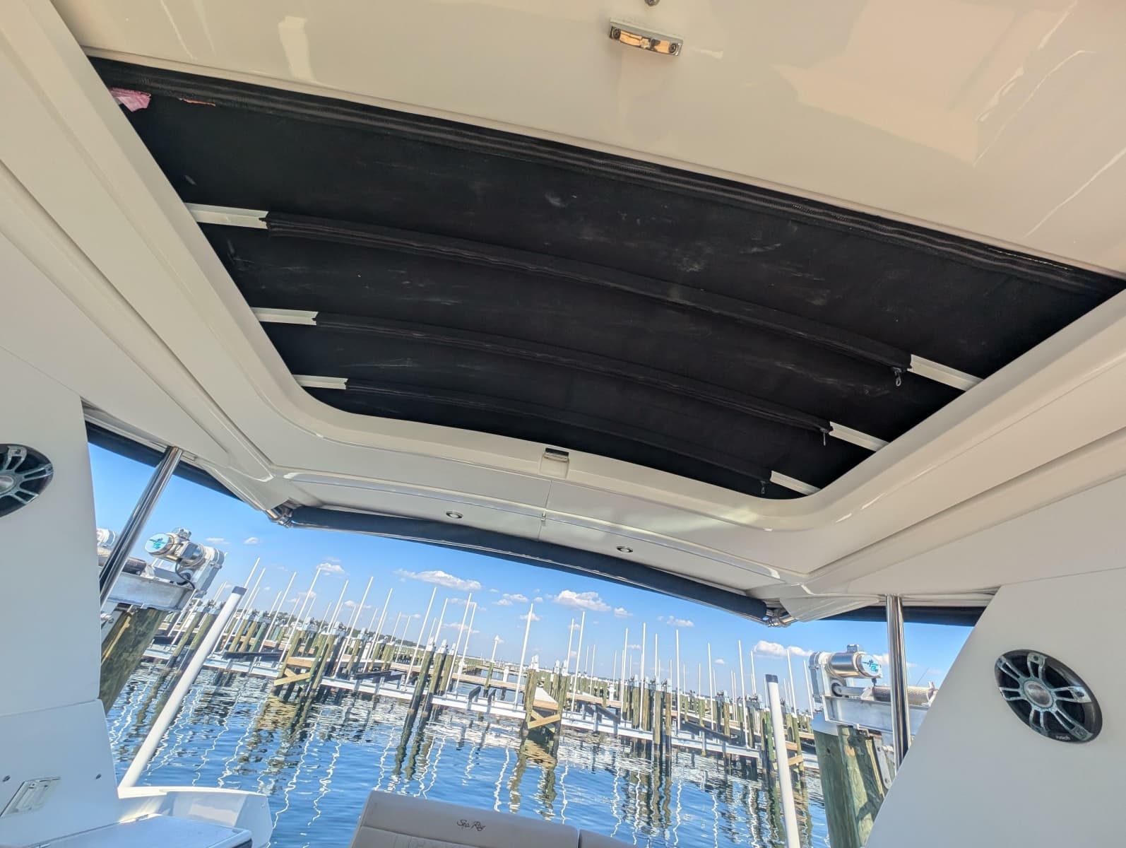 2019 Sea Ray Sundancer 320 - Photo 20