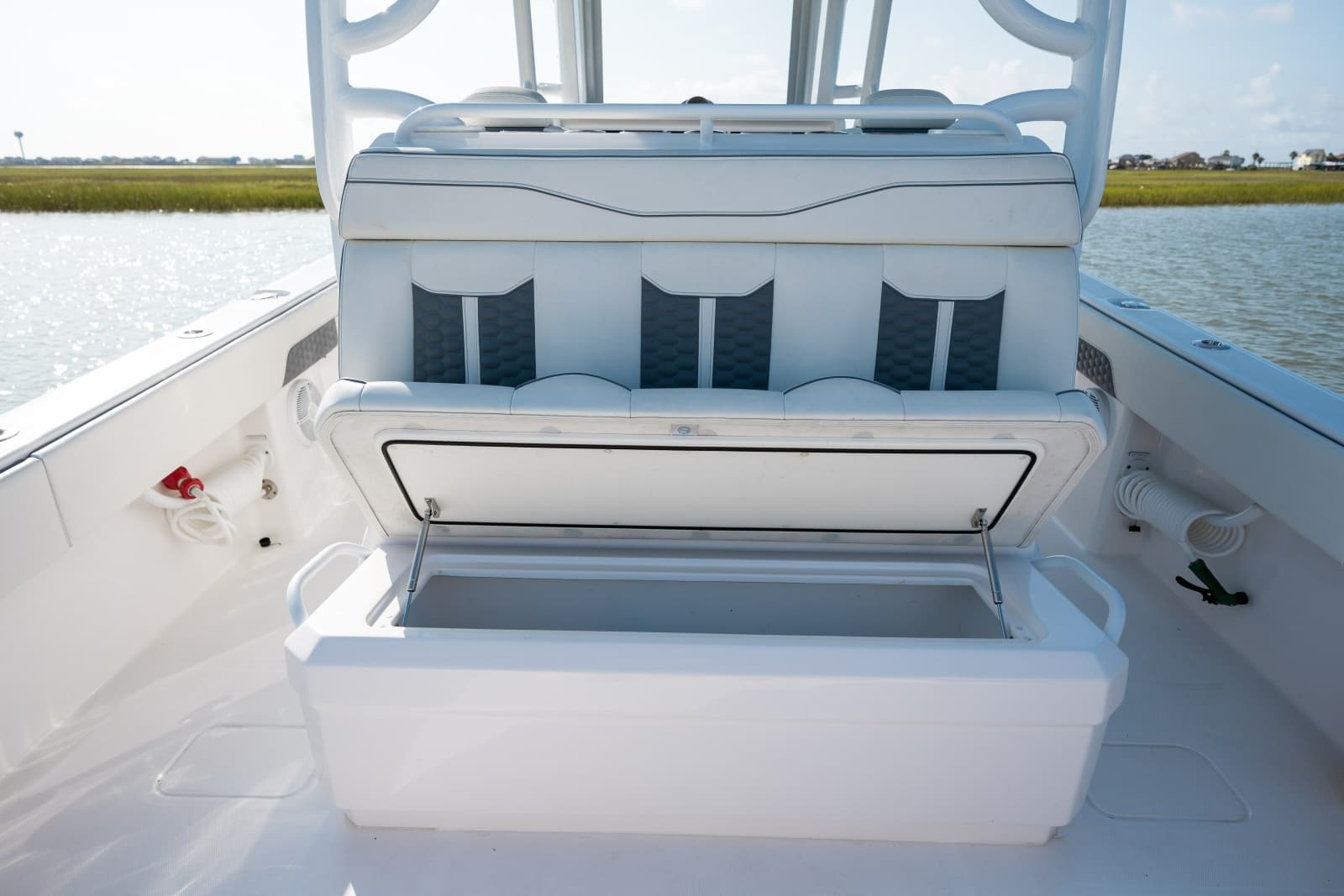 2024 Invincible 33 Catamaran - Photo 12