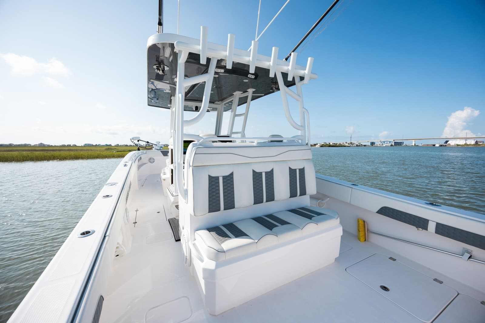 2024 Invincible 33 Catamaran - Photo 13