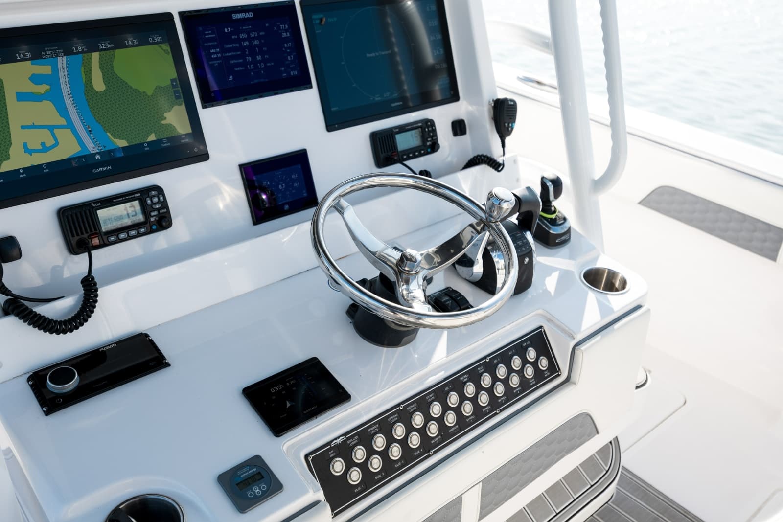 2024 Invincible 33 Catamaran - Photo 17