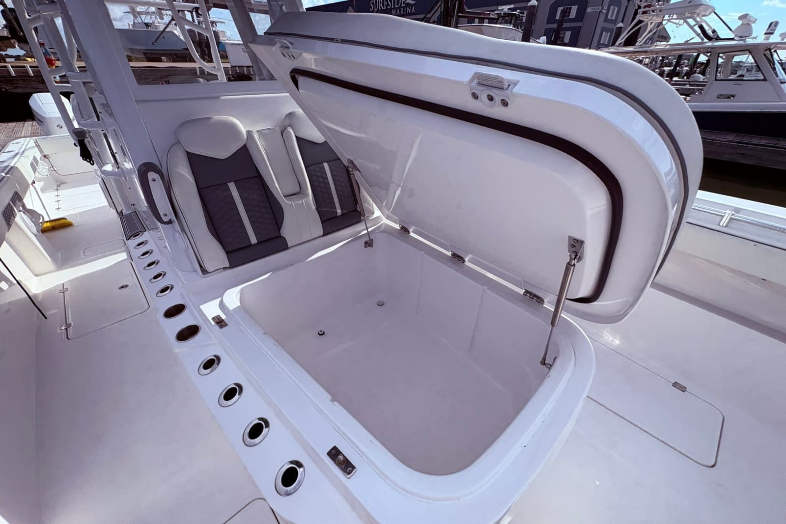 2024 Invincible 33 Catamaran - Photo 29