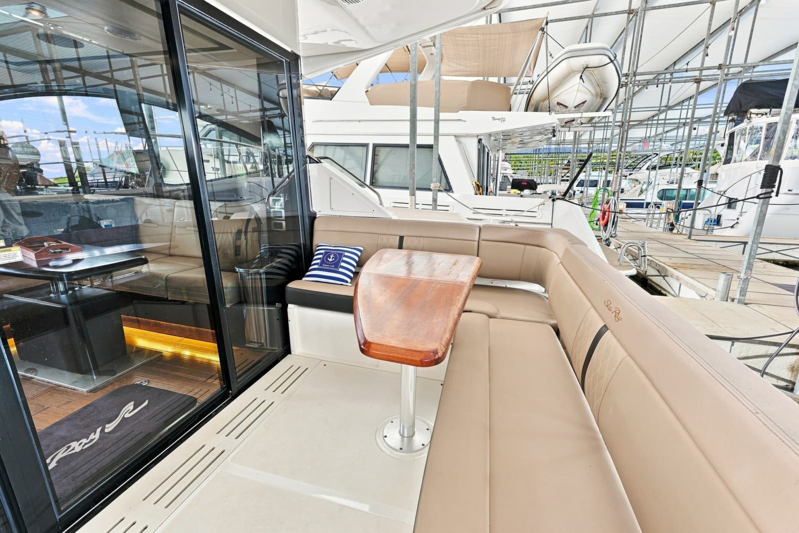 2017 Sea Ray Fly 400 - Photo 9