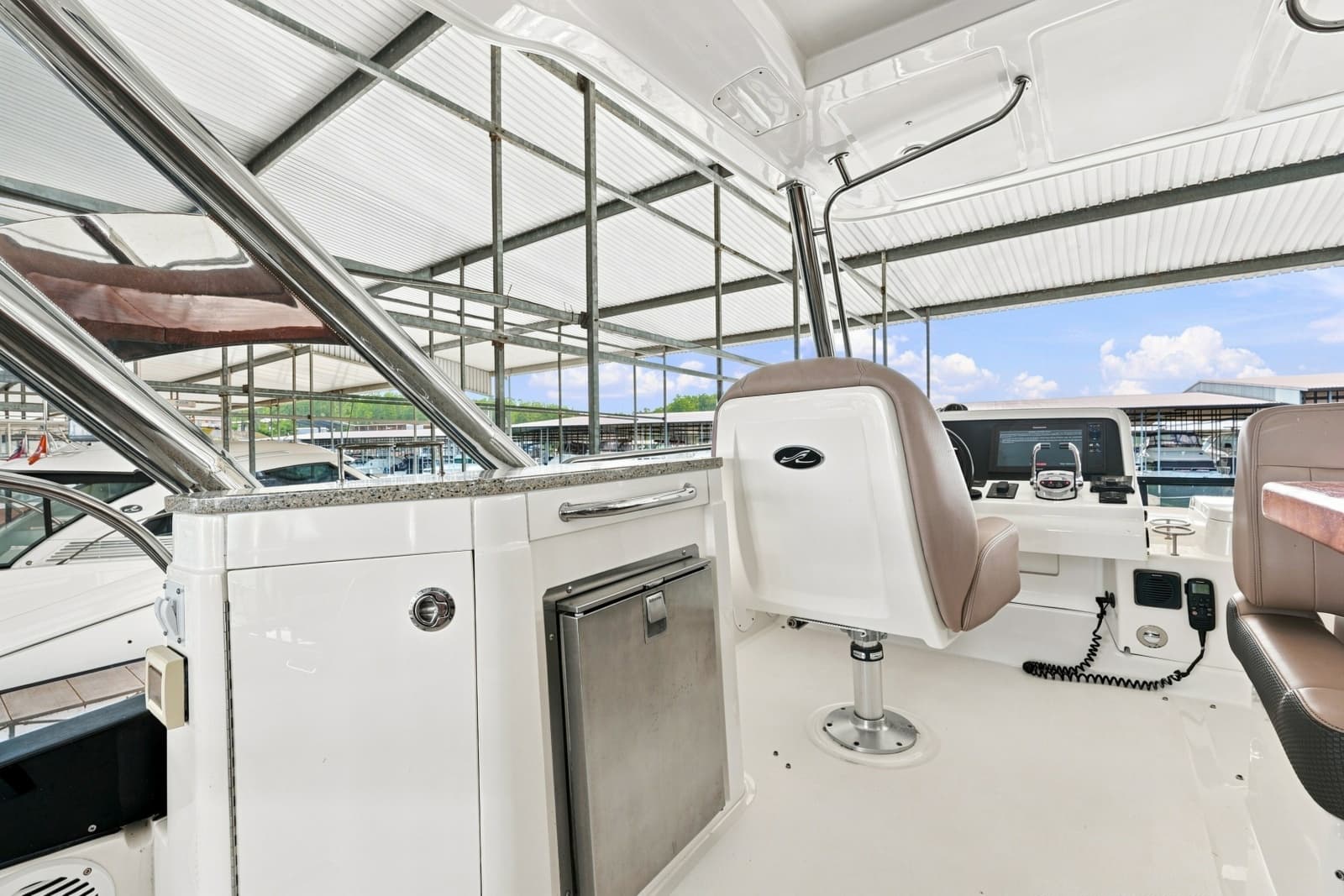 2017 Sea Ray Fly 400 - Photo 11
