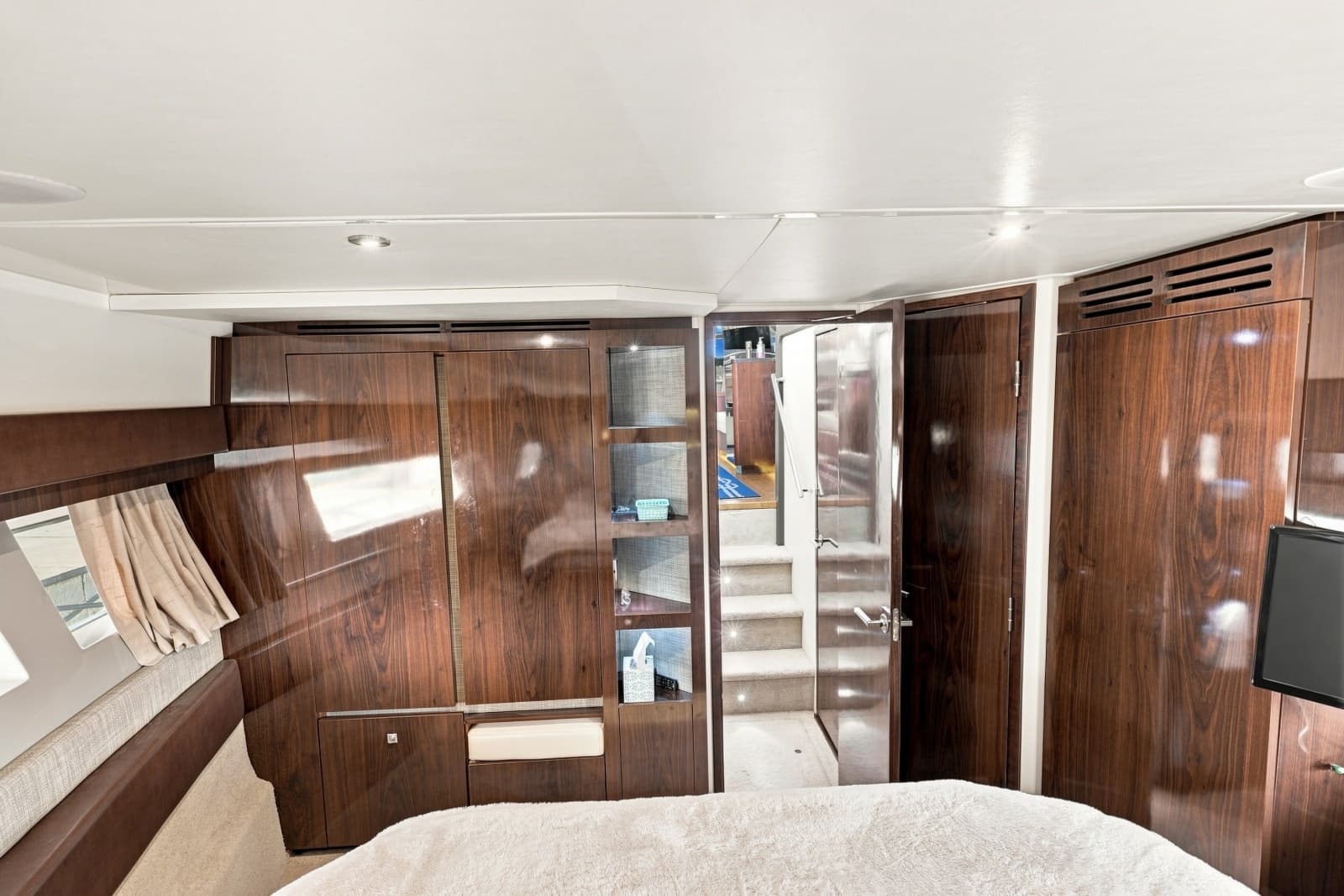 2017 Sea Ray Fly 400 - Photo 29