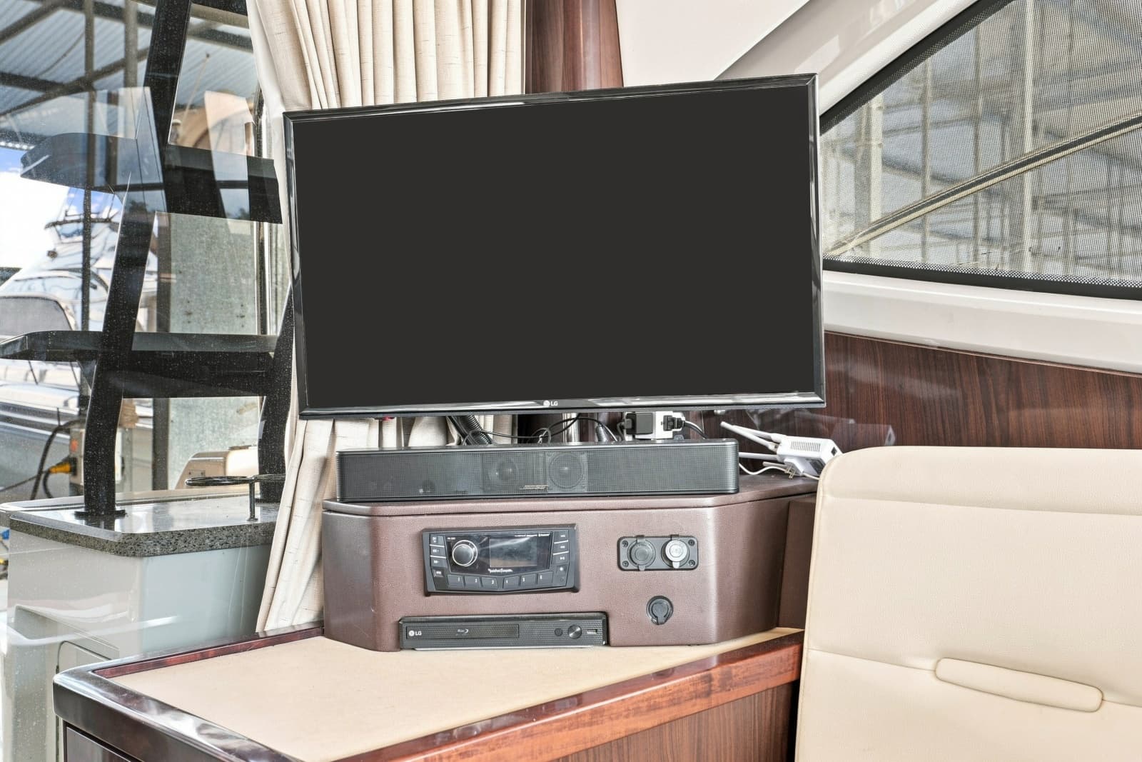 2017 Sea Ray Fly 400 - Photo 20