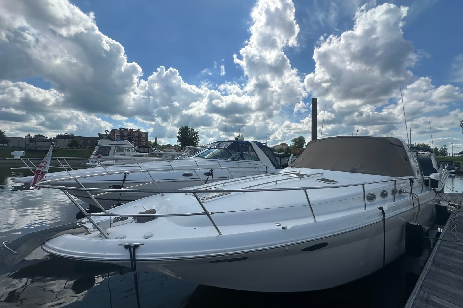 1999 Sea Ray Sundancer 370 - Photo 3