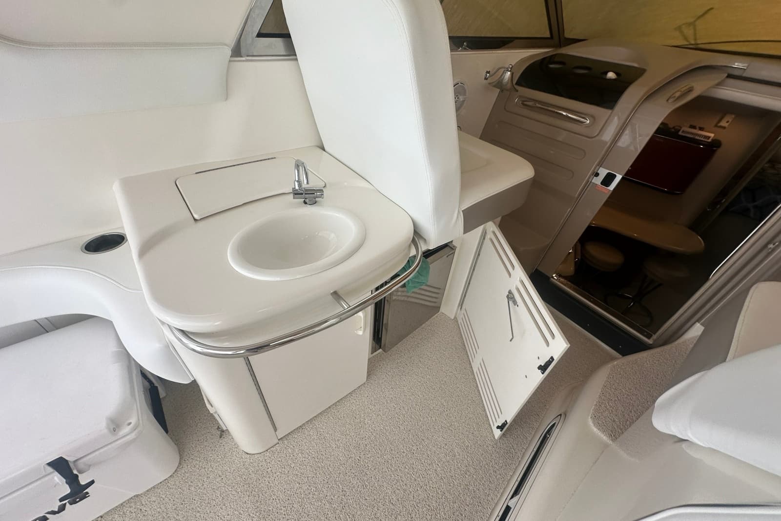 1999 Sea Ray Sundancer 370 - Photo 10