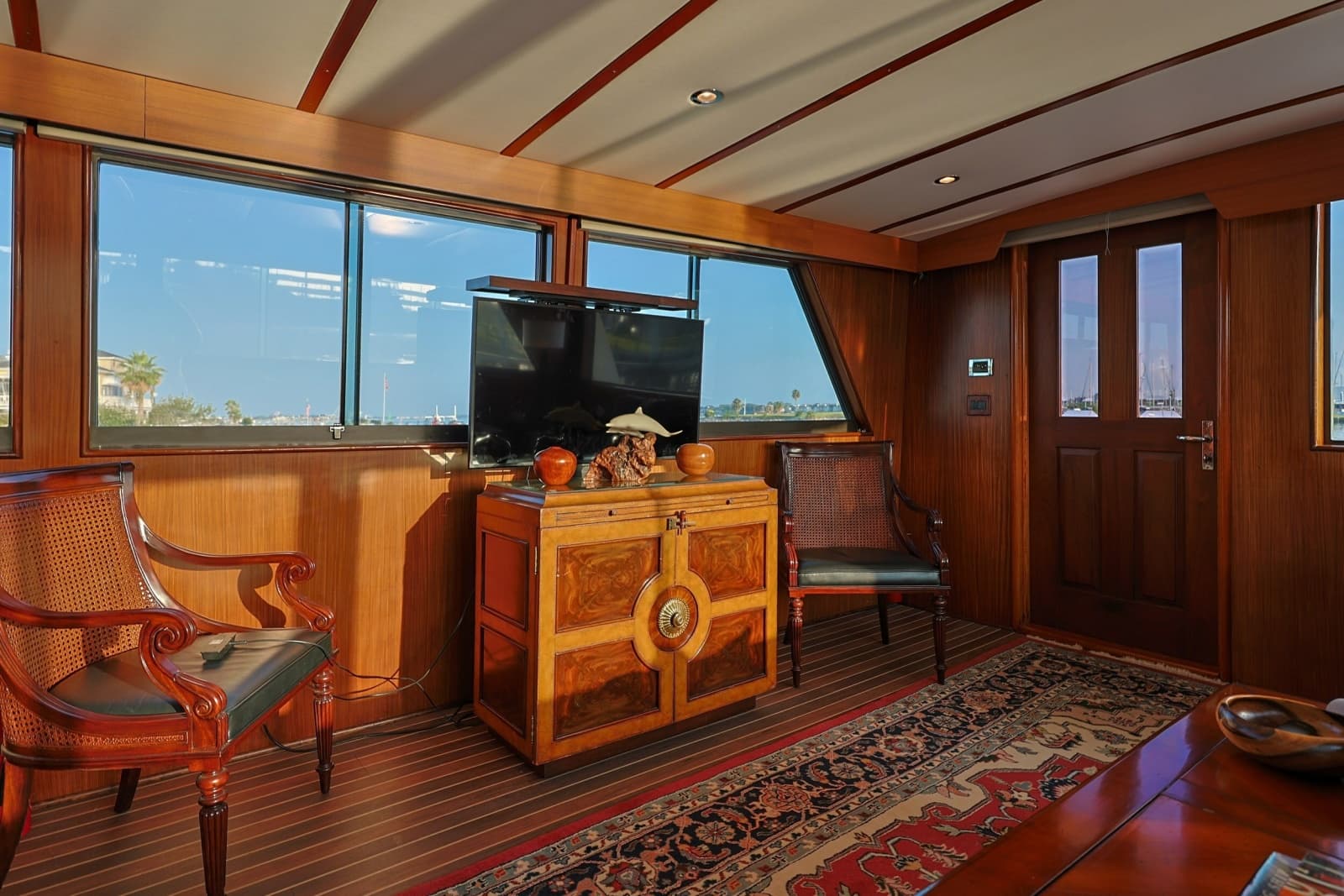 1989 Hatteras 74 Cockpit Motor Yacht - Photo 9