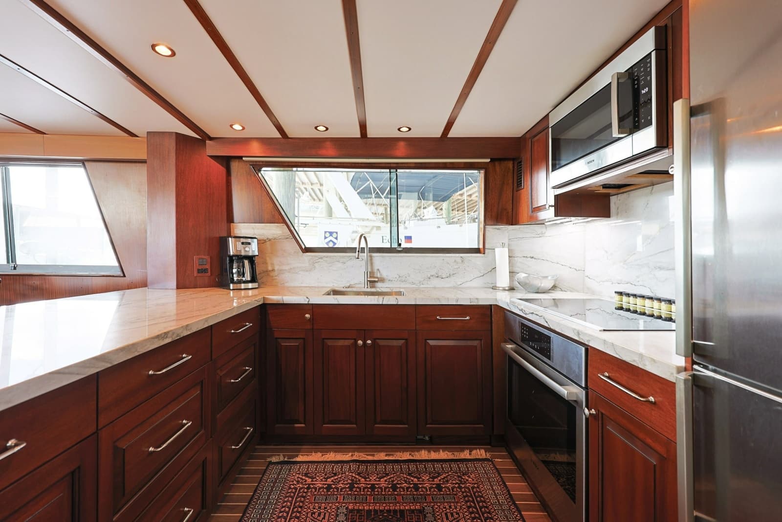 1989 Hatteras 74 Cockpit Motor Yacht - Photo 23