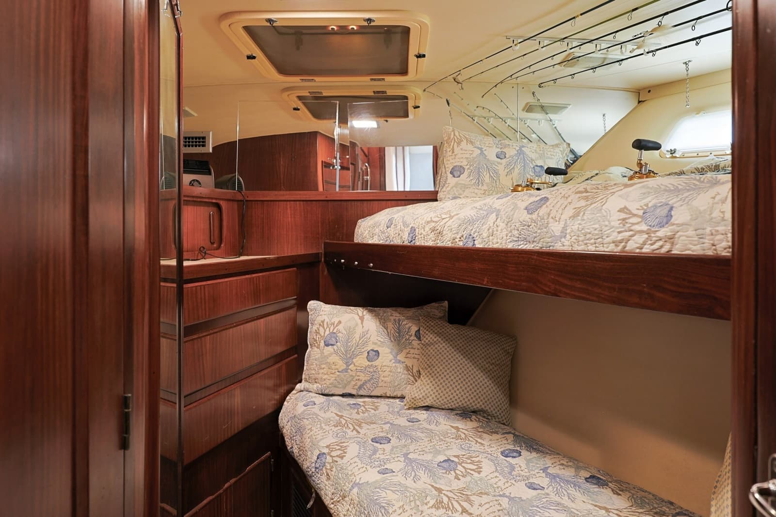 1989 Hatteras 74 Cockpit Motor Yacht - Photo 40