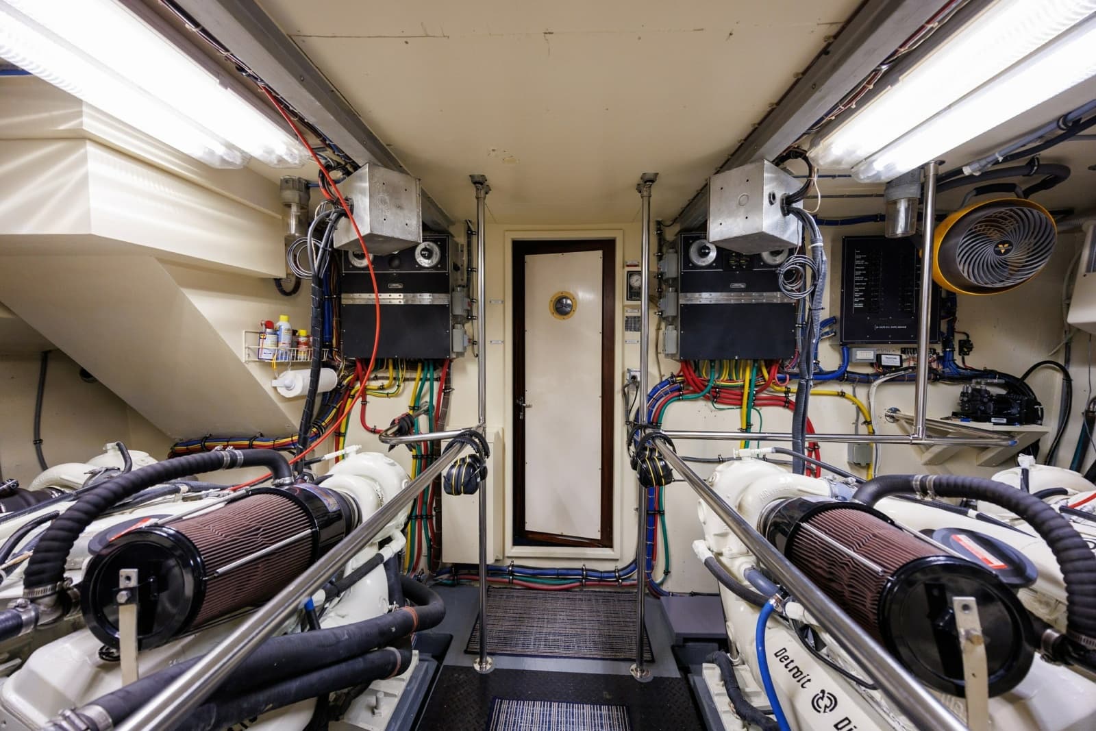 1989 Hatteras 74 Cockpit Motor Yacht - Photo 67