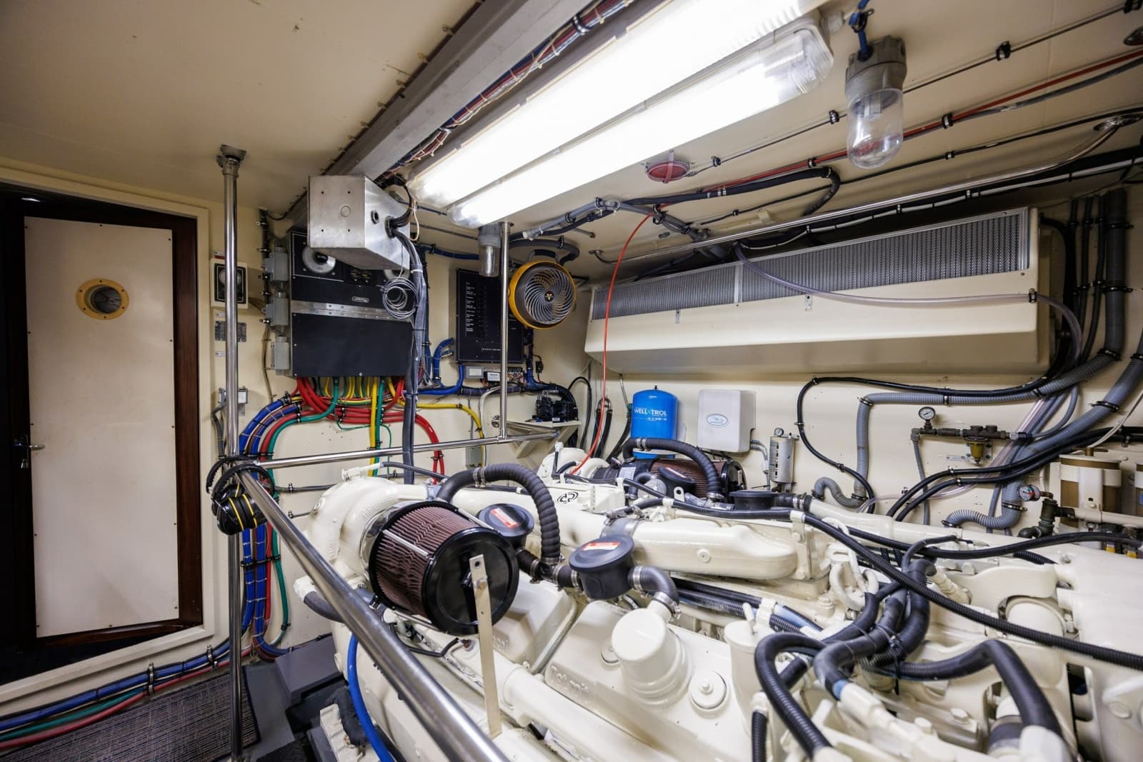 1989 Hatteras 74 Cockpit Motor Yacht - Photo 68