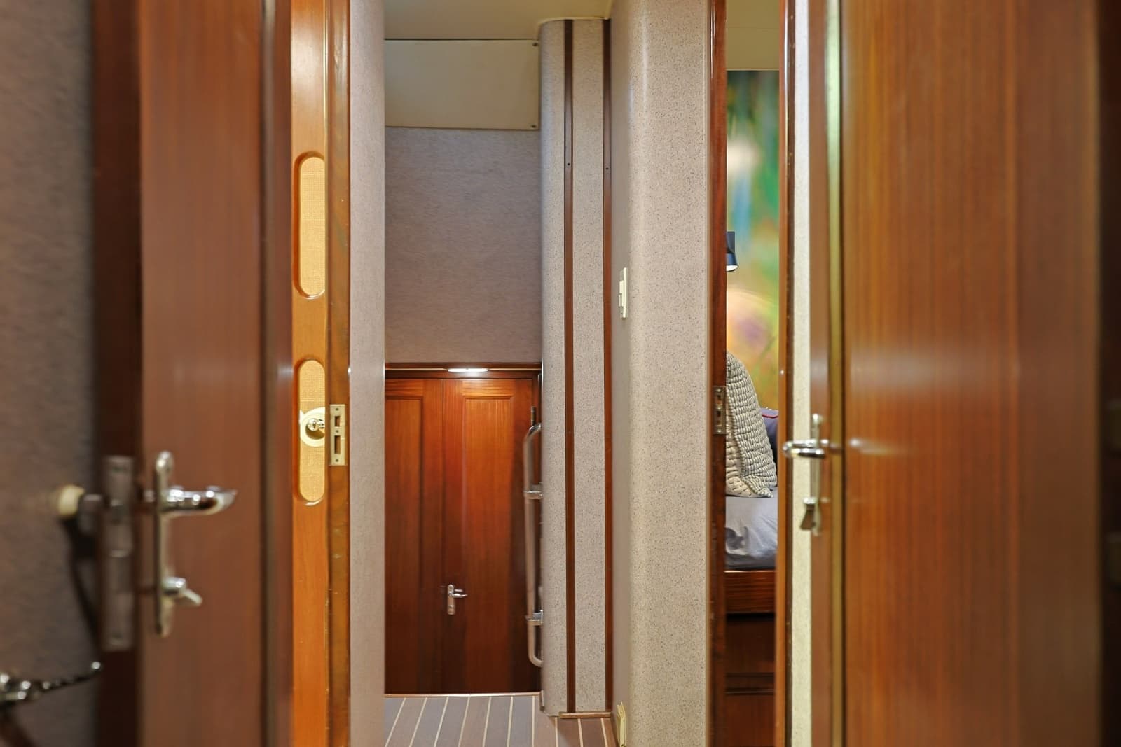 1989 Hatteras 74 Cockpit Motor Yacht - Photo 43