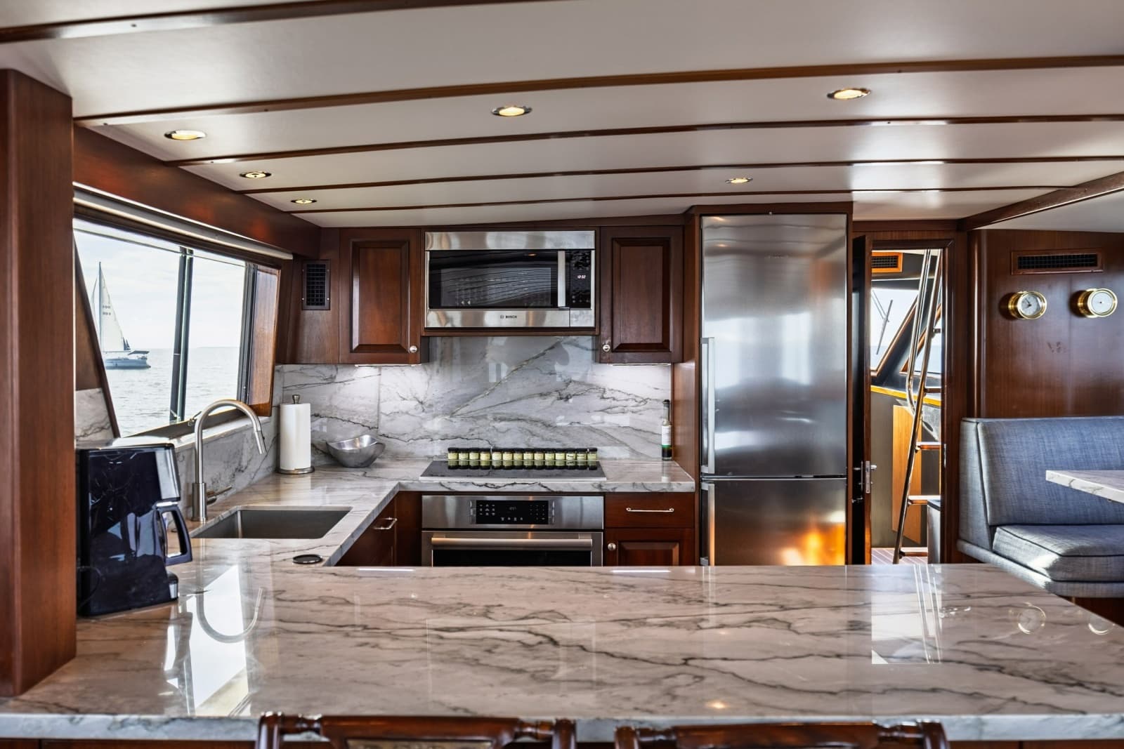 1989 Hatteras 74 Cockpit Motor Yacht - Photo 26