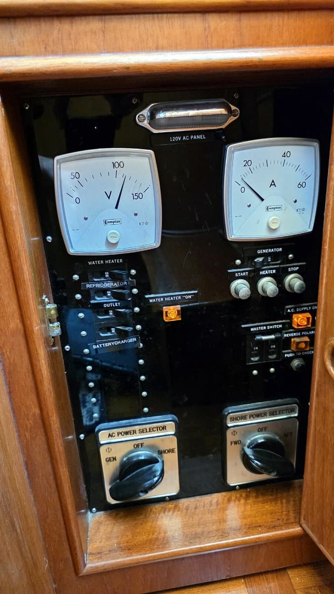1988 Grand Banks 36 Classic - Photo 45