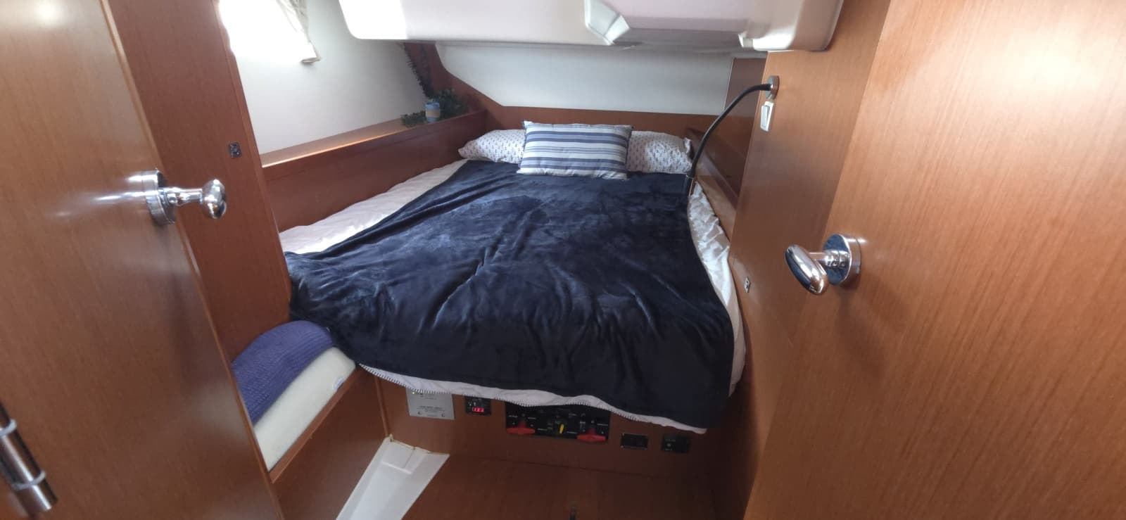 2013 Beneteau Oceanis 45 - Photo 39
