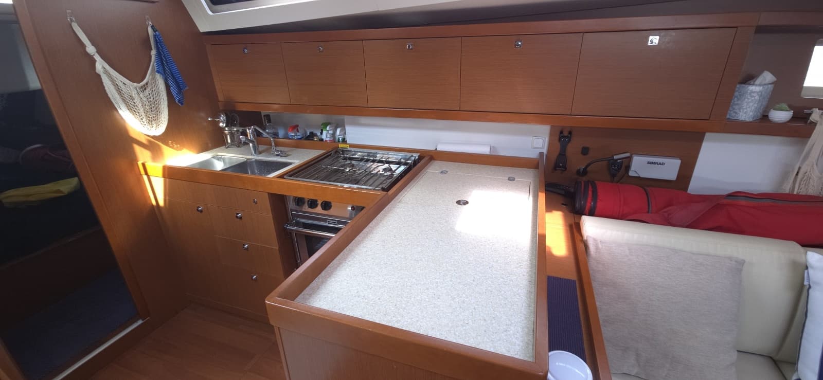 2013 Beneteau Oceanis 45 - Photo 42