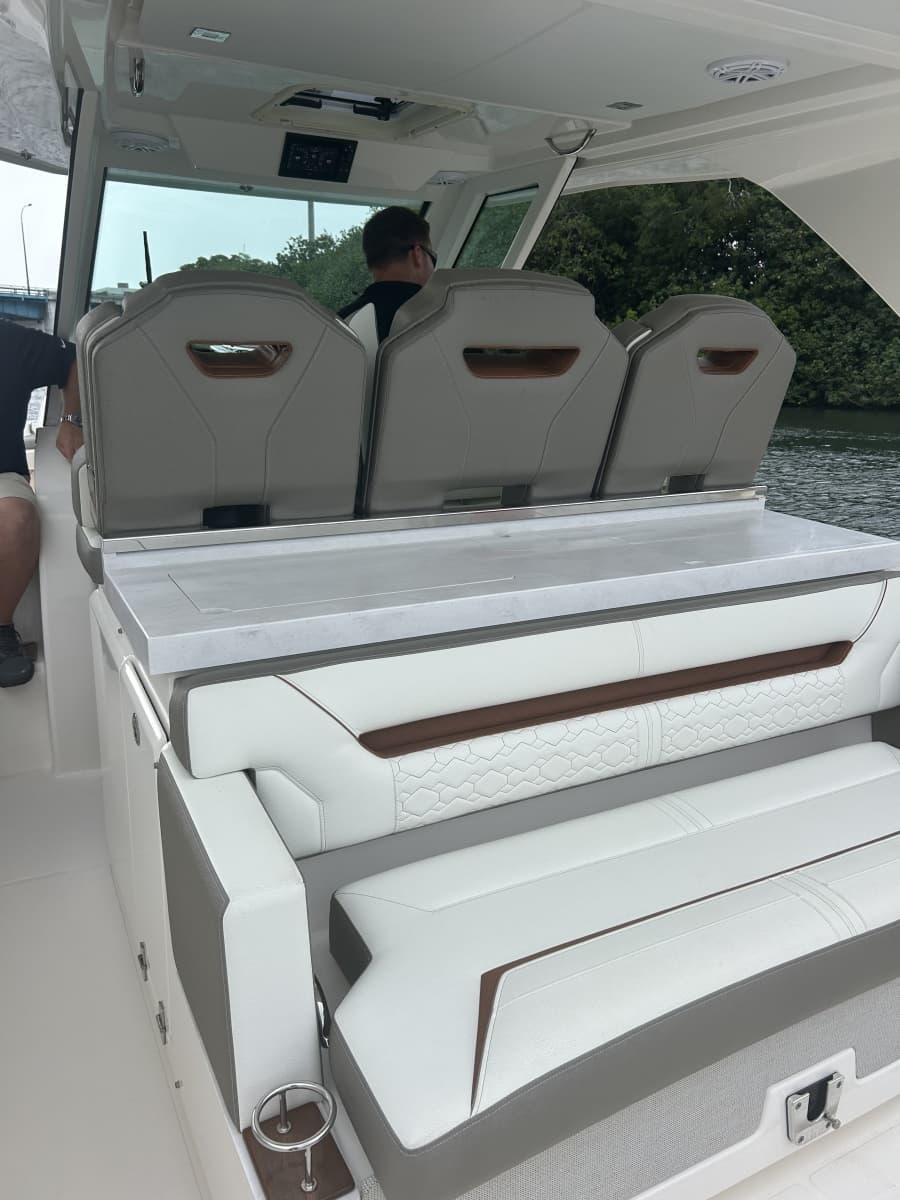 2023 Tiara Yachts 34 LS - Photo 13
