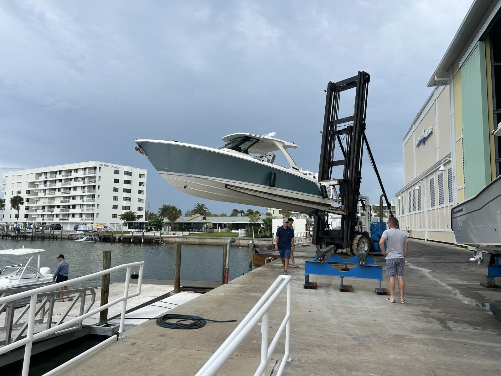 2023 Tiara Yachts 34 LS - Photo 28