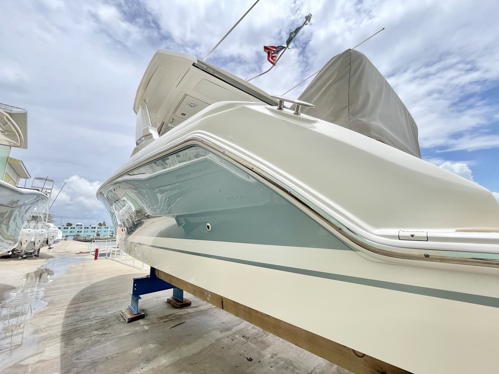 2023 Tiara Yachts 34 LS - Photo 7