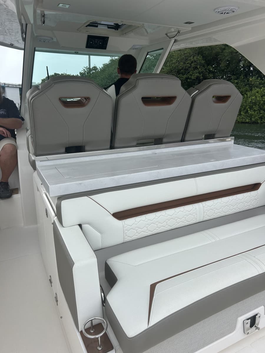 2023 Tiara Yachts 34 LS - Photo 14