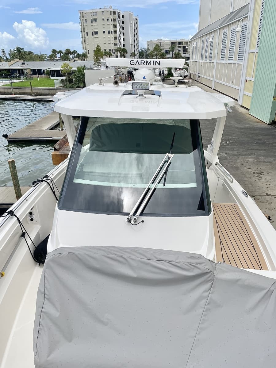 2023 Tiara Yachts 34 LS - Photo 24