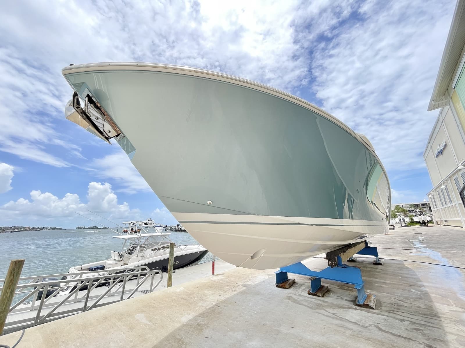 2023 Tiara Yachts 34 LS - Photo 3