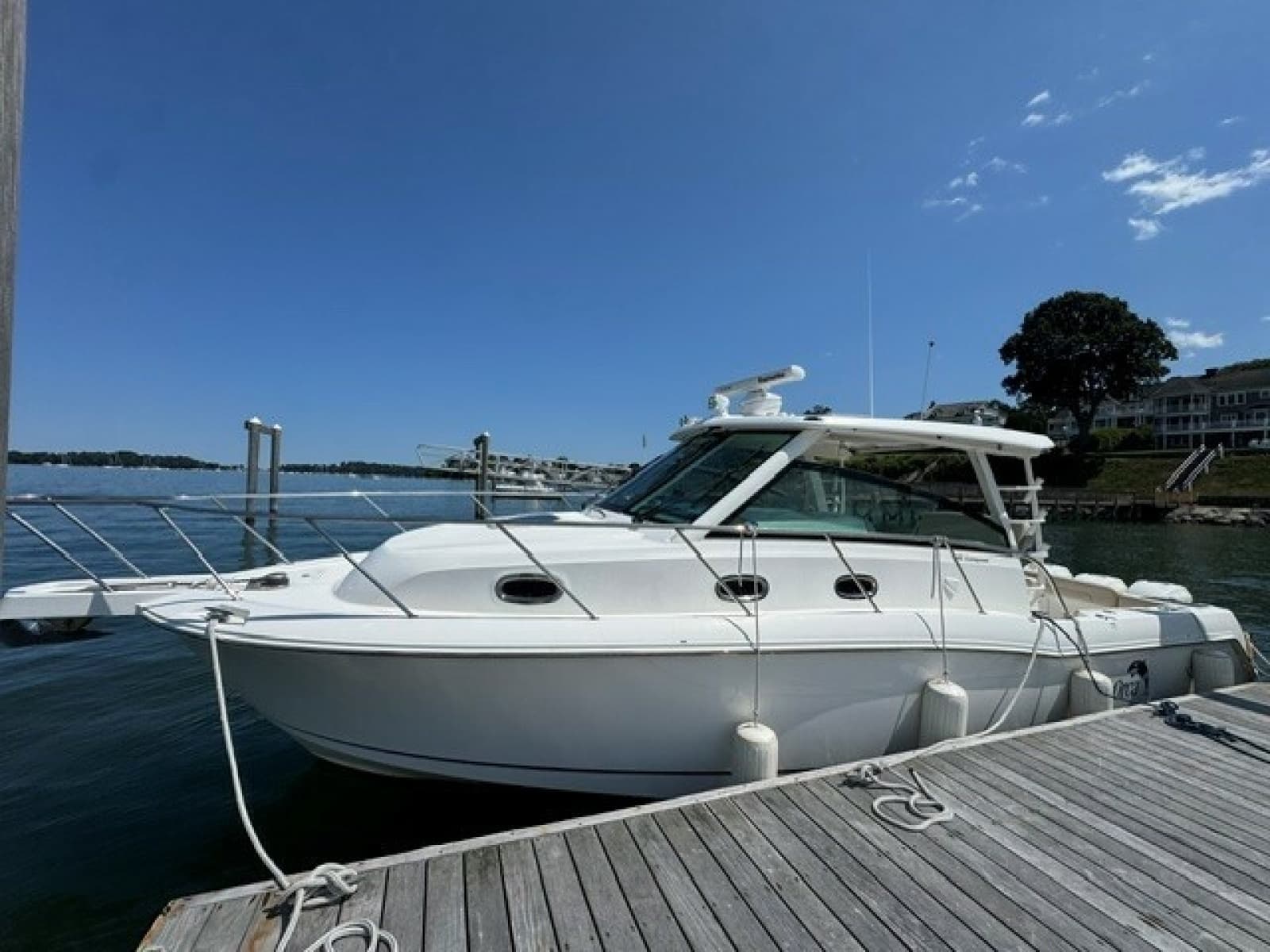 2016 Boston Whaler  - Photo 7
