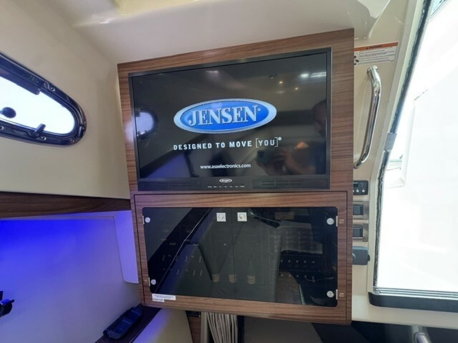2016 Boston Whaler  - Photo 29