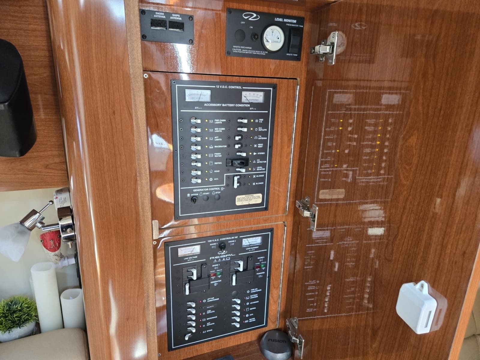 2010 Regal 3760 - Photo 20