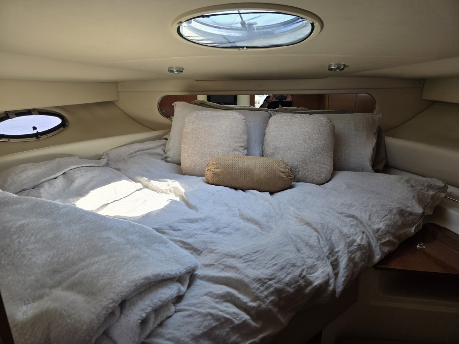 2010 Regal 3760 - Photo 16
