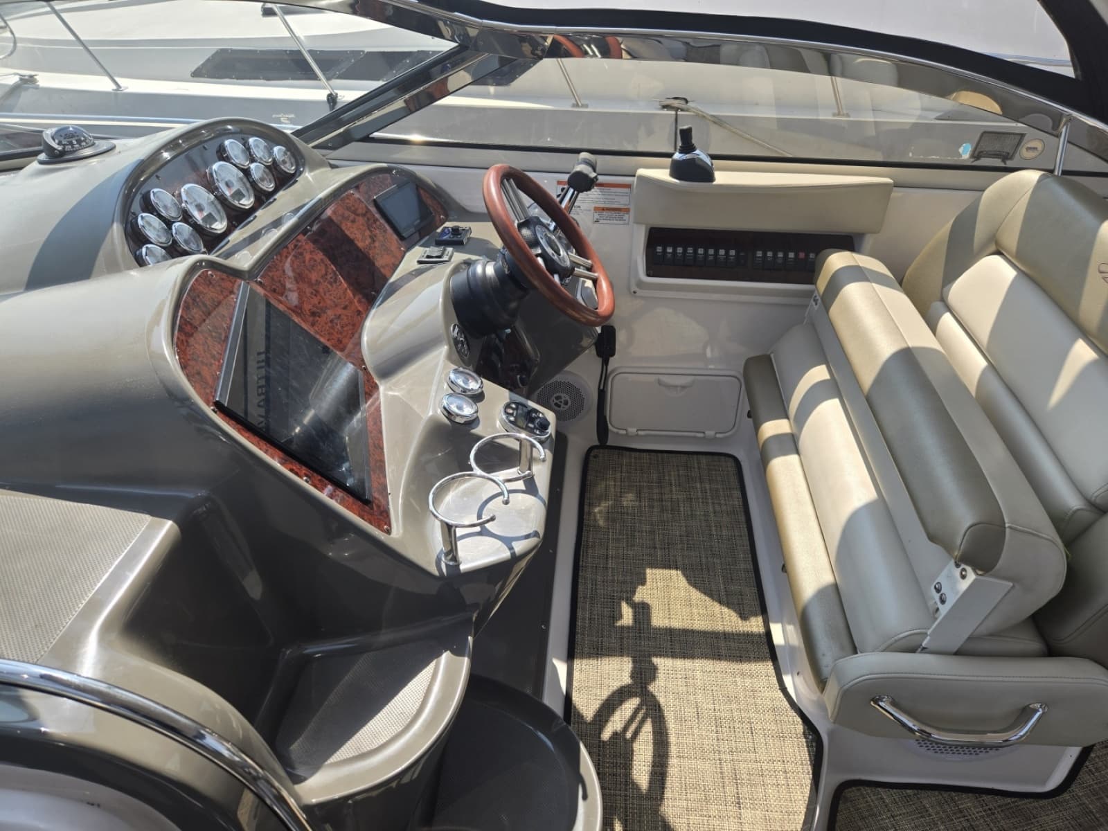 2010 Regal 3760 - Photo 9