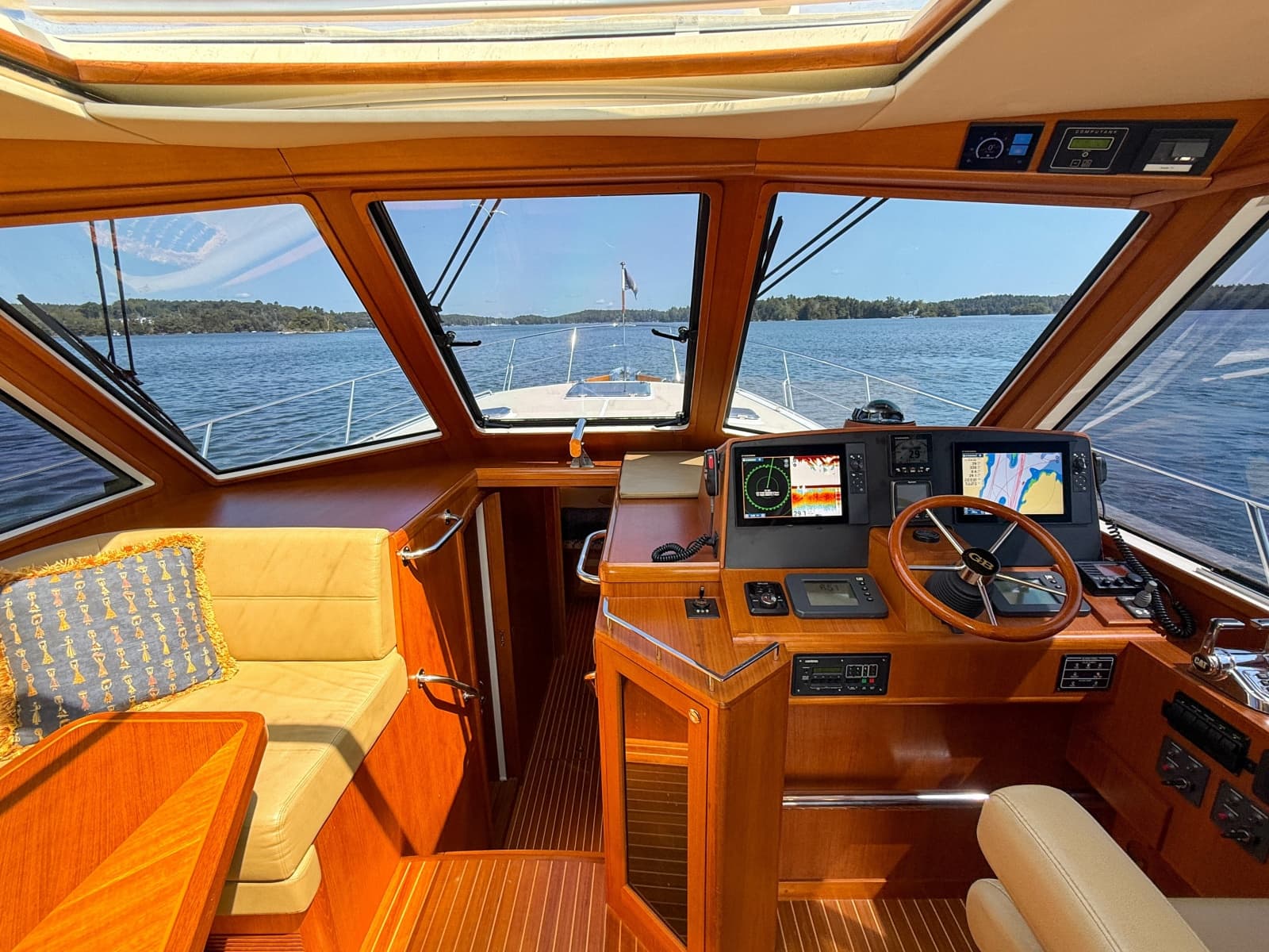 2008 Grand Banks  - Photo 26
