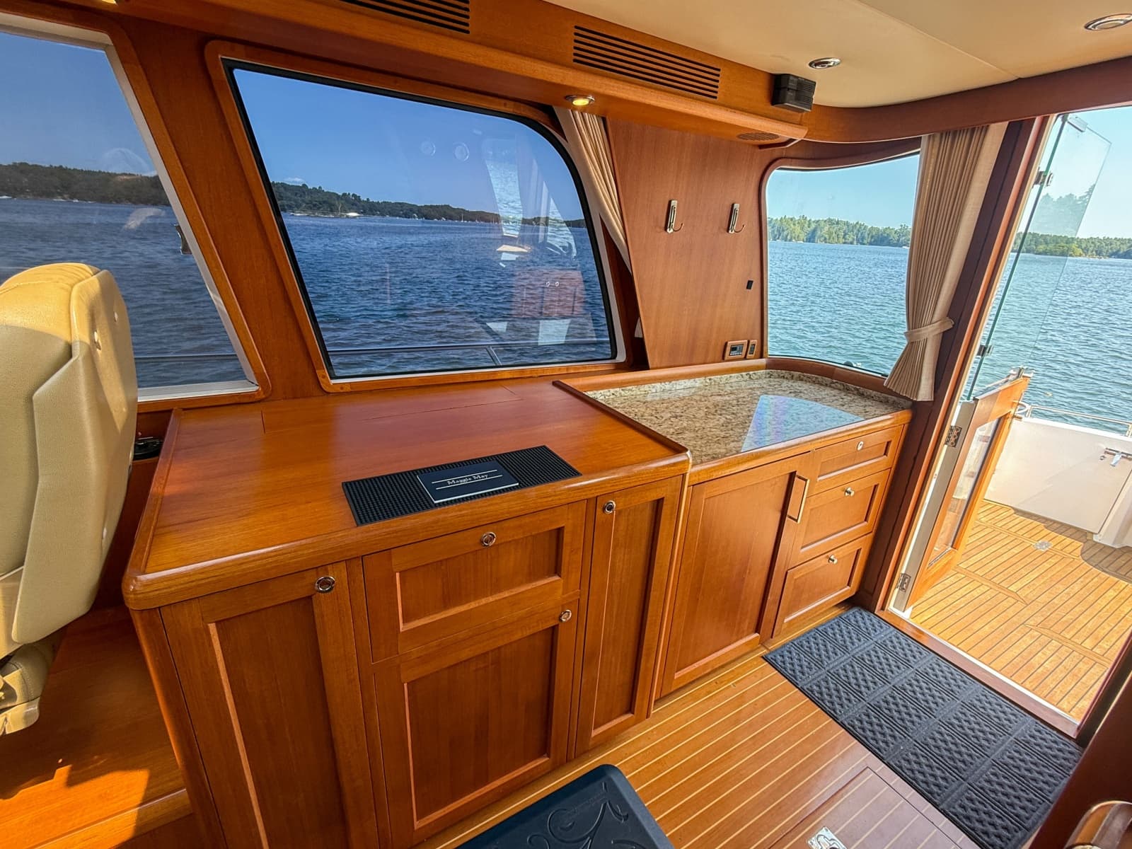 2008 Grand Banks  - Photo 19