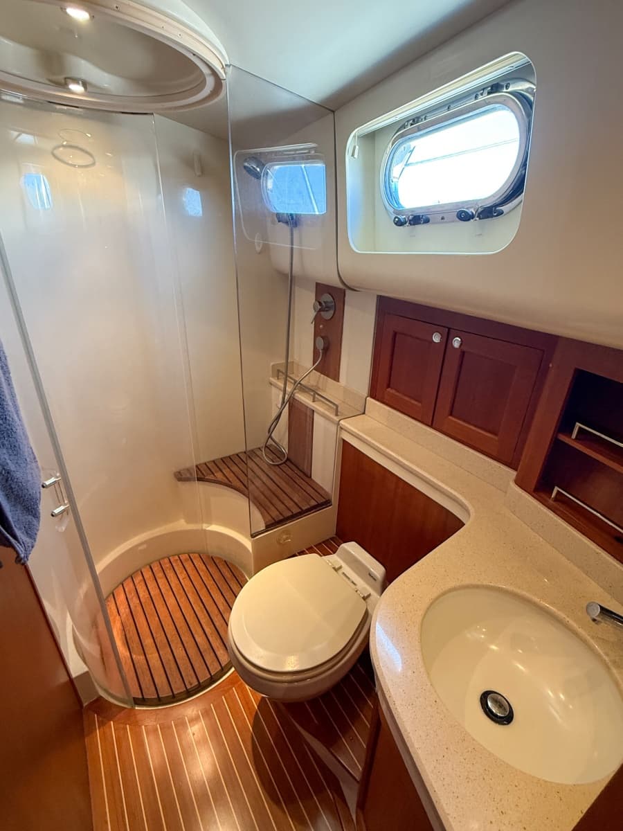 2008 Grand Banks  - Photo 34