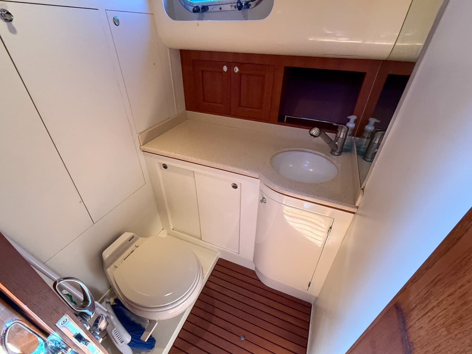 2008 Grand Banks  - Photo 41