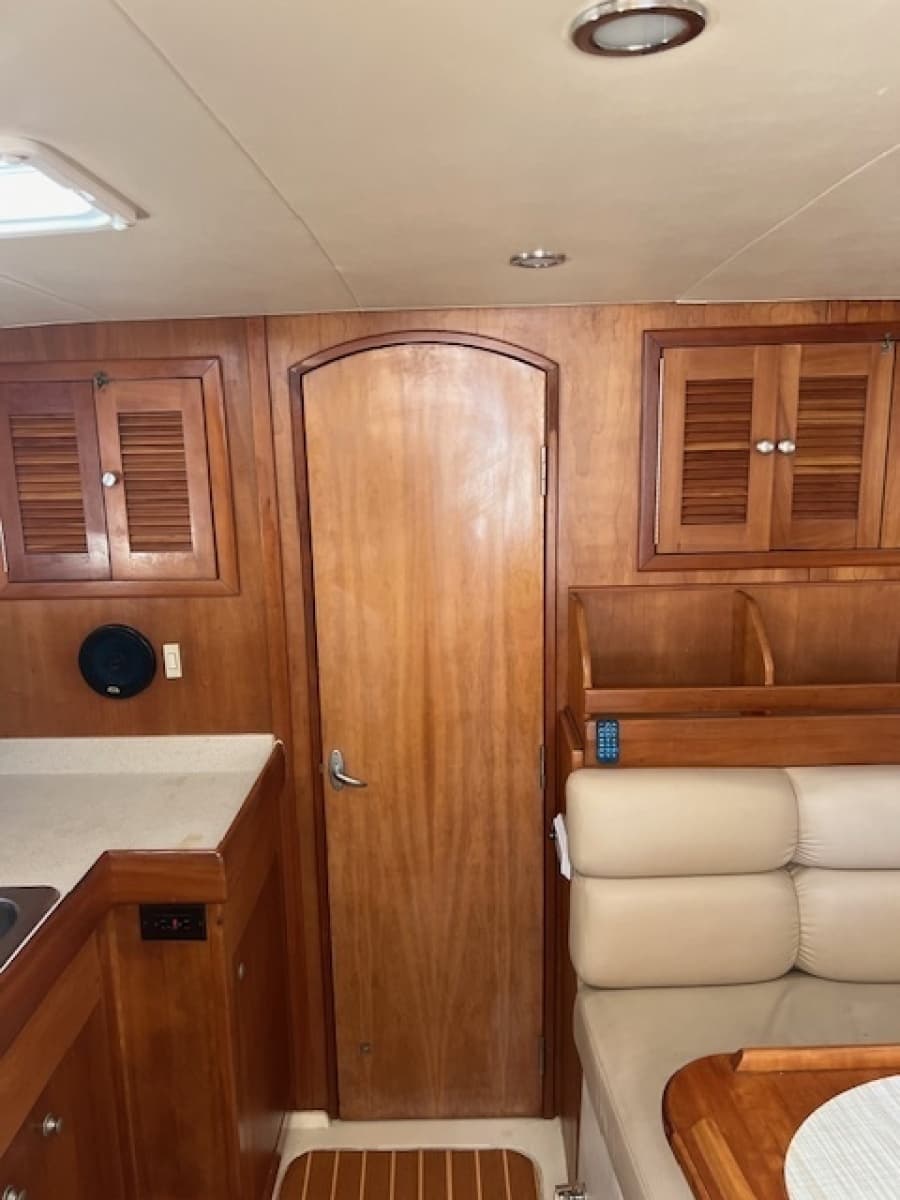 2003 Mainship Pilot - Photo 17
