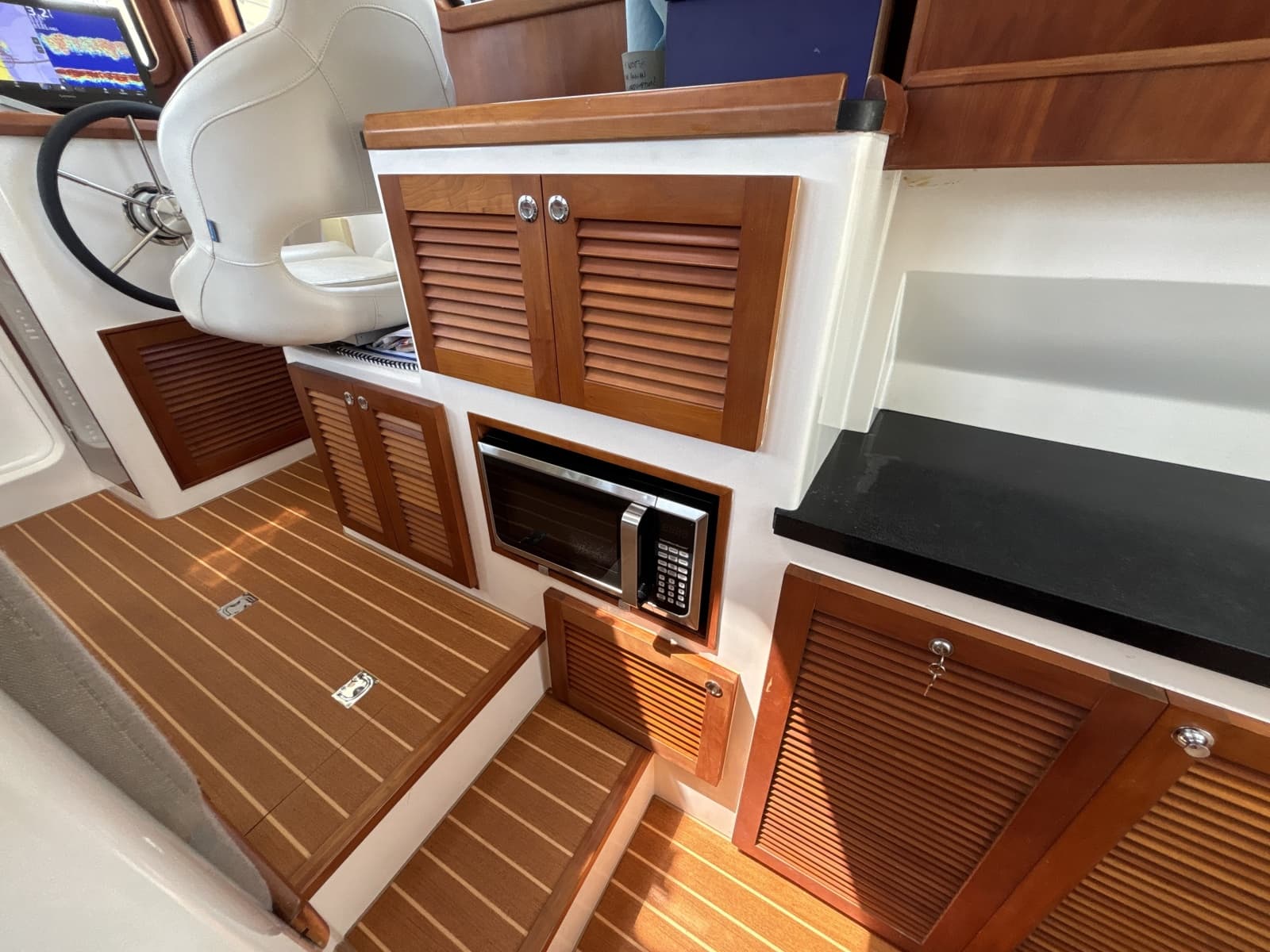 2022 SeaPiper 35 Trawler - Photo 22