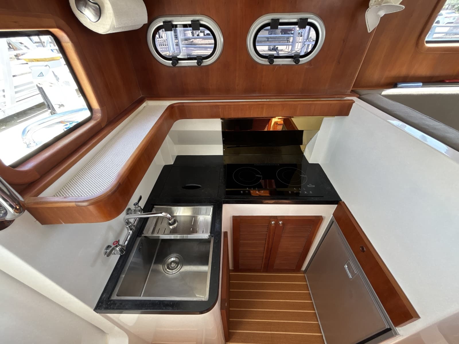 2022 SeaPiper 35 Trawler - Photo 18