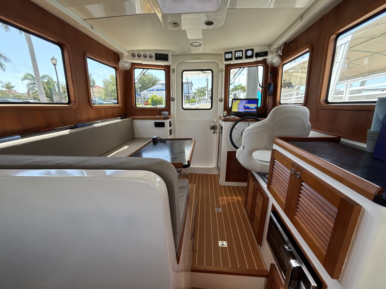 2022 SeaPiper 35 Trawler - Photo 15
