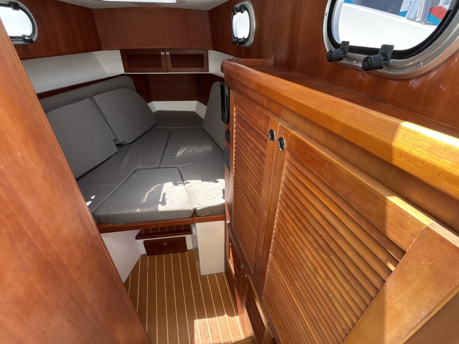 2022 SeaPiper 35 Trawler - Photo 38