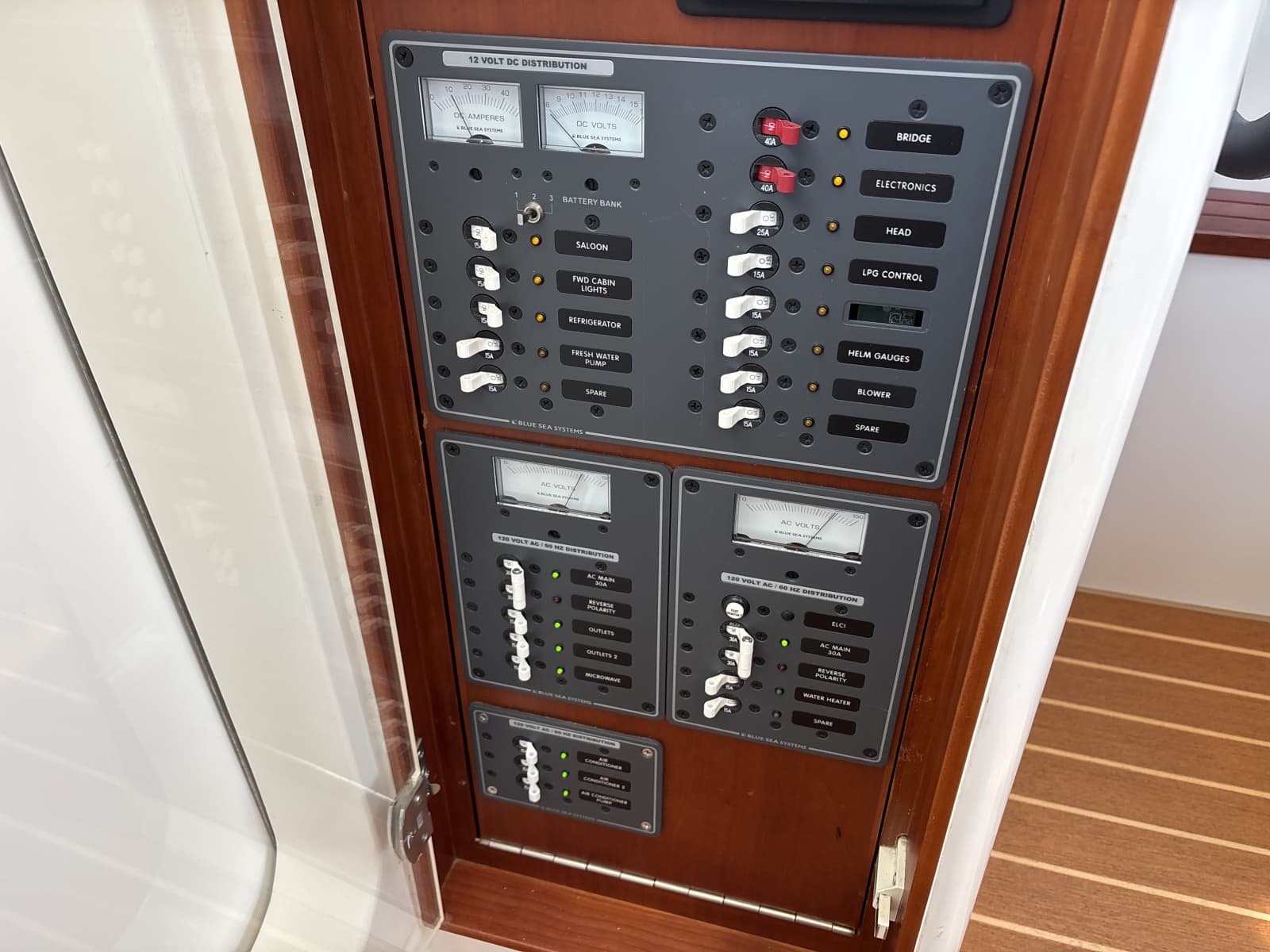 2022 SeaPiper 35 Trawler - Photo 33