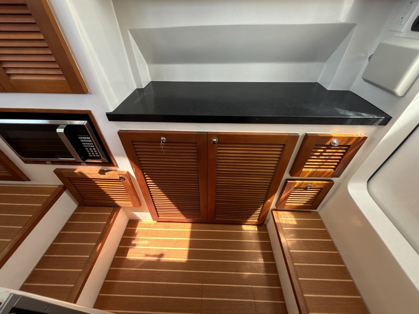 2022 SeaPiper 35 Trawler - Photo 20