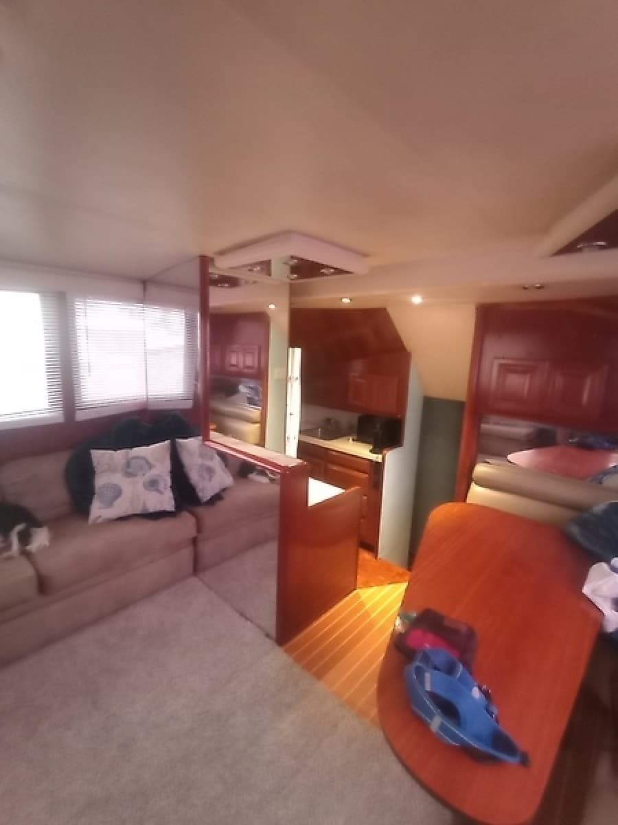 1989 Viking 48 Convertible - Photo 15