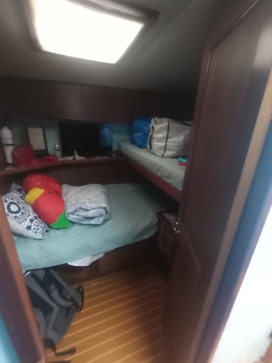 1989 Viking 48 Convertible - Photo 19