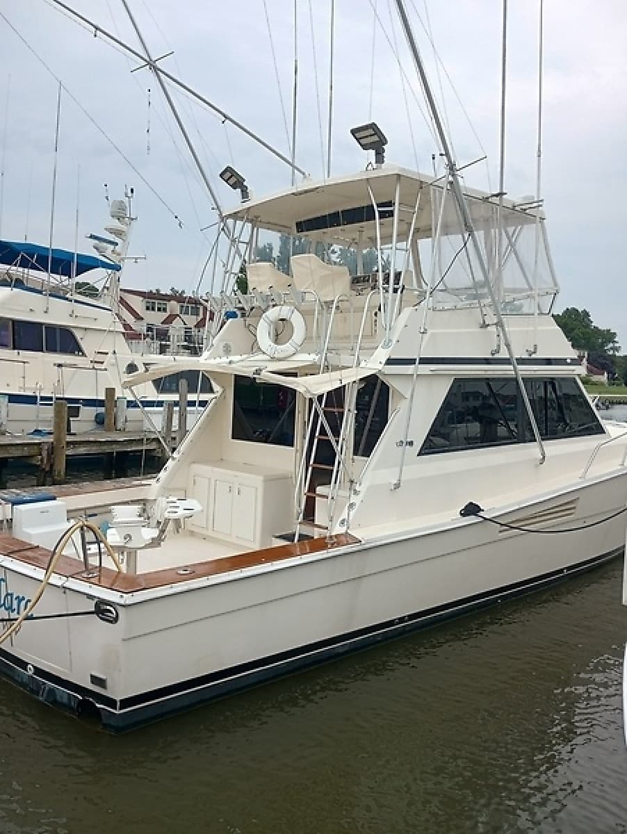 1989 Viking 48 Convertible - Photo 2