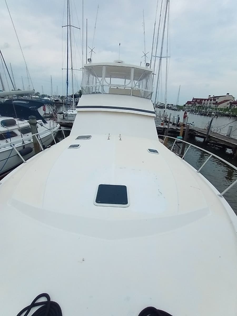 1989 Viking 48 Convertible - Photo 7