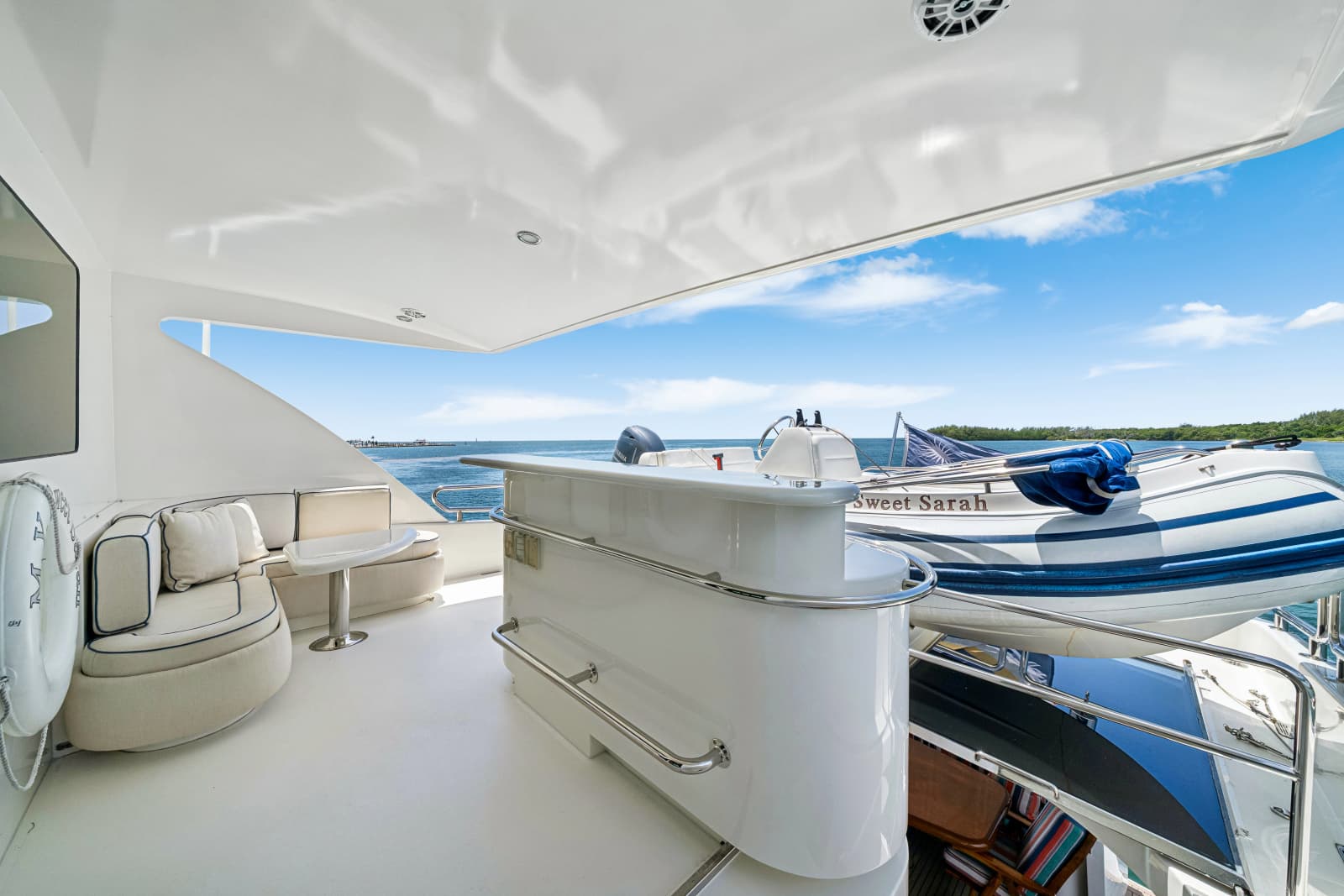 2006 Horizon 82 Skylounge - Photo 47